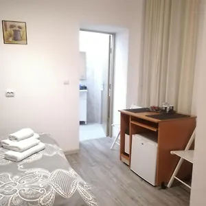 Studio Piata Amzei 1 Bucureşti