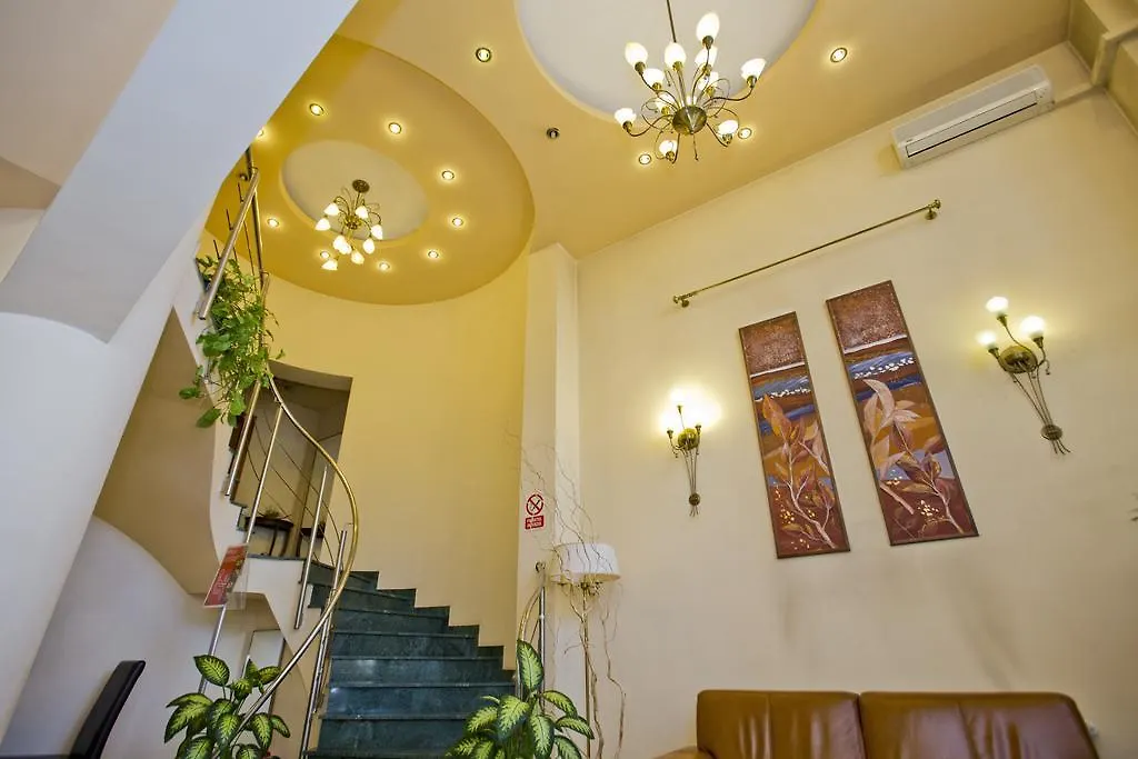 Hotel Dan Bucureşti 3*,  România