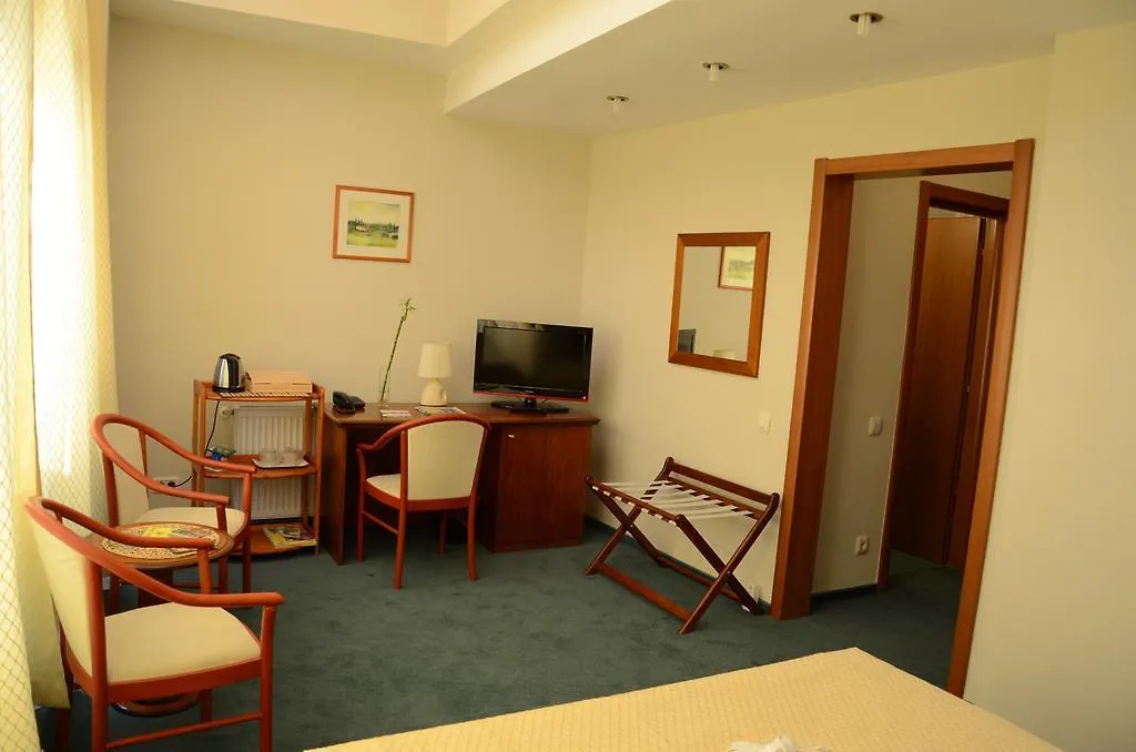 Hotel Dan Bucharest 3*,  Romania