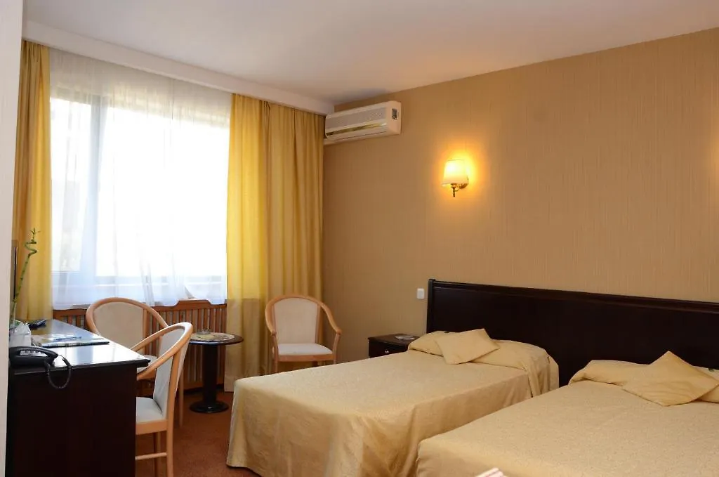 Hotel Dan Bucharest 3*,