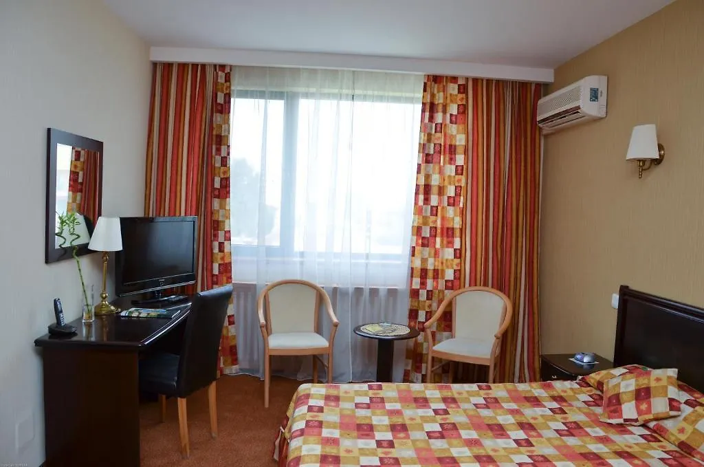 Hotel Dan Bucharest 3*,  Romania
